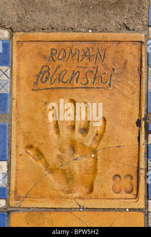 Handprint argile de Polish/directeur français Roman Polanski à l'extérieur du Palais des Festivals et des Congrès, Cannes Banque D'Images