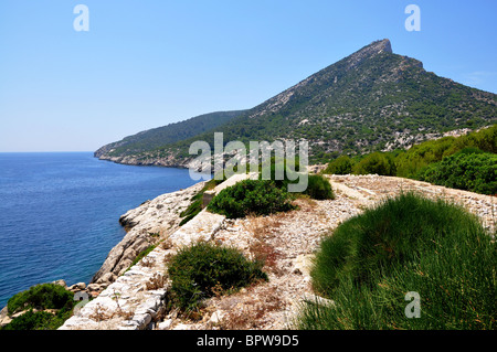 Vue au sud-est de Majorque (Baléares) , l'île Dragonera (parc naturel). Belle mer bleue. Banque D'Images