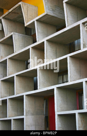 Détail de la façade de la Haute Cour de Chandigarh, Inde, conçu par Le Corbusier, Banque D'Images