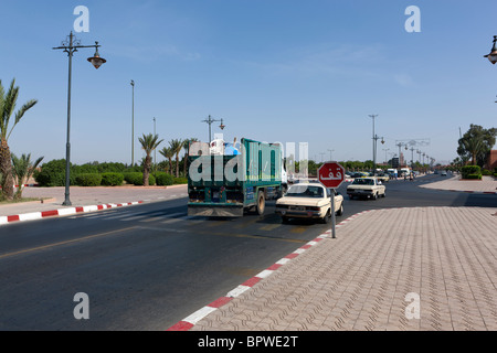 Road à Marrakech, Maroc, Afrique du Nord, Afrique Banque D'Images