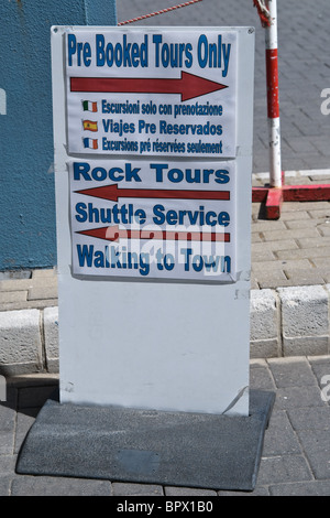Un ensemble de photographies de Gibraltar, le Rocher de Gibraltar , la ville et le port (Port) Banque D'Images