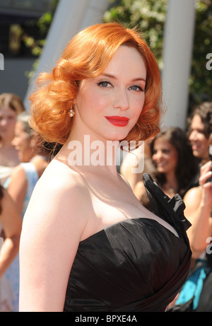 CHRISTINA HENDRICKS US TV & Film comédienne au 62e Primetime Creative Arts Emmy Awards au Nokia Theatre de Los Angeles, 2010 Banque D'Images