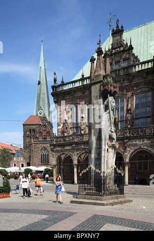 Liebfrauenkirche mit Rathaus und Rolandstandbild Am Marktplatz à Brême, Weser, Freie Hansestadt Bremen Banque D'Images