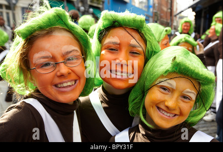 Oumpa-loumpas à Willy Wonka et la Chocolaterie Parade de Dublin Irlande Europe Banque D'Images
