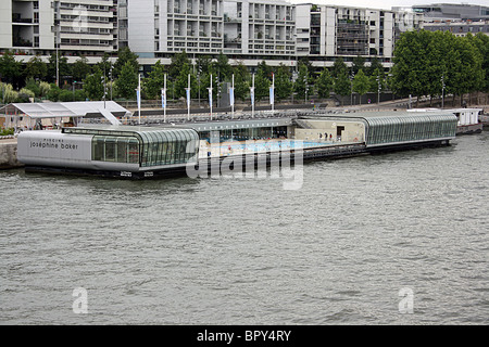 Joséphine Baker piscine dans la Seine, Paris. Banque D'Images