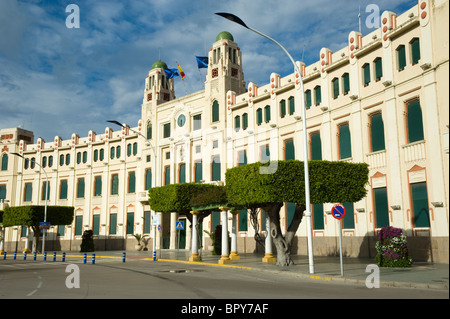 Palacio de la Asamblea ( Hôtel de Ville ) immeuble moderniste par Enrique Nieto . Plaza de España . Melilla.Espagne. Banque D'Images