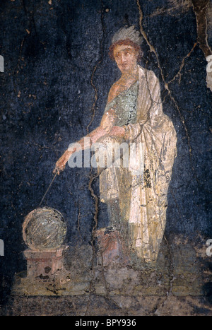 Une fresque à la Déesse Uranie, muse de l'astronomie dans le péristyle de la Villa des Vettii dans la ville romaine de Pompéi Banque D'Images