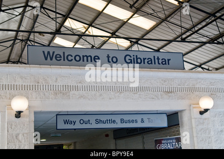 Un ensemble de photographies de Gibraltar, le Rocher de Gibraltar , la ville et le port (Port) Banque D'Images