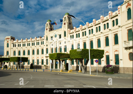 Palacio de la Asamblea ( Hôtel de Ville ) immeuble moderniste par Enrique Nieto . Plaza de España . Melilla.Espagne. Banque D'Images