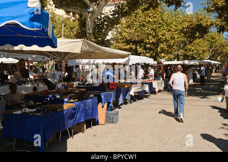 Marché d'antiquités de plein air, Cannes Banque D'Images