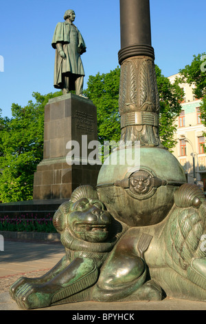 Monument à la romancier russe né en Ukraine, humoriste et le dramaturge Nikolaï Gogol (1809-1852) dans la région de Moscou, Russie Banque D'Images