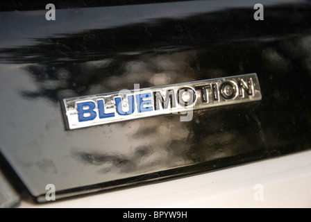 Volkswagen Polo 1.2 TDI BlueMotion - MA 2010 - blanc - Français populaires eco sous-compacte - voiture de ville éco BlueMotion technology de badge Banque D'Images