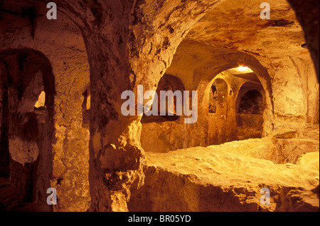 Malte, le dédale des catacombes souterraines des catacombes de St Paul à Rabat, où les premiers chrétiens ont enterré leurs morts. Banque D'Images