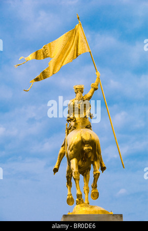 Bronze doré statue équestre de Jeanne d'Arc dans le quartier français de La Nouvelle-Orléans, Louisiane, Etats-Unis Banque D'Images