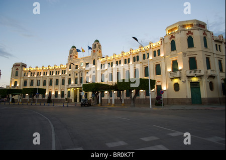 Palacio de la Asamblea ( Hôtel de Ville ) immeuble moderniste par Enrique Nieto . Plaza de España . Melilla.Espagne. Banque D'Images