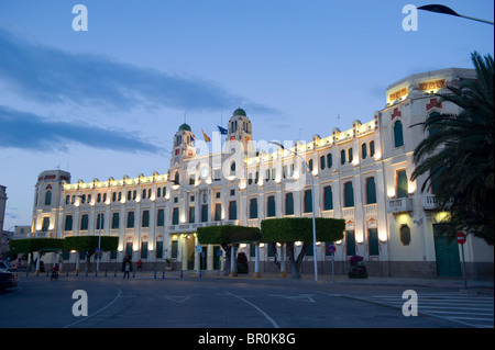 Palacio de la Asamblea ( Hôtel de Ville ) immeuble moderniste par Enrique Nieto . Plaza de España . Melilla.Espagne. Banque D'Images