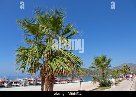 La baie de Fethiye à Antalya, près de la côte ouest turque Banque D'Images