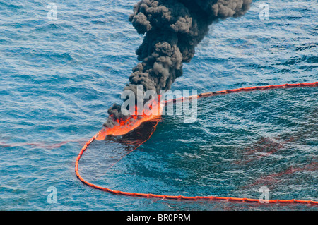 Insitu brûler, à 11 kilomètres au nord de la source du site 252 MC, Golfe du Mexique, Louisiane, Etats-Unis. Banque D'Images