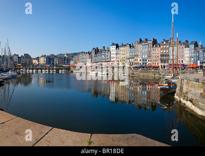 Joli Port pittoresque de Honfleur, Calvados, Normandie, France, Europe Banque D'Images