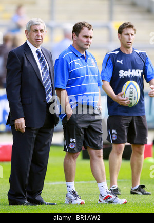 SIR IAN MCGEECHAN STEVE MEEHAN CHEF DE RUGBY DE BATH BATH RUGBY COA HEADINGLEY CARNEGIE ENTRAÎNEUR-CHEF LEEDS ANGLETERRE 05 Septembre 2010 Banque D'Images