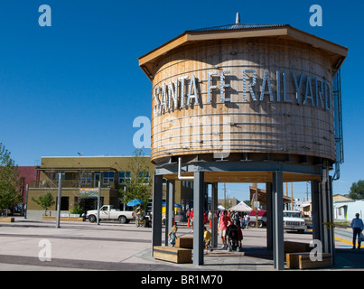 Santa Fe New Mexico farmers market à la gare de triage rénové Banque D'Images