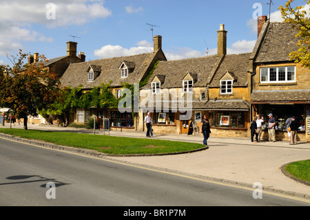 Boutiques et galeries de Broadway les Cotswolds Banque D'Images