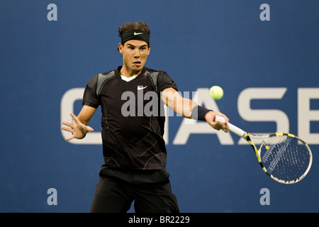 Rafael Nadal (ESP) de la compétition à l'US Open de Tennis 2010 Banque D'Images