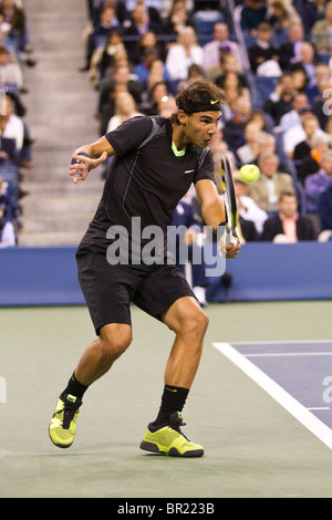 Rafael Nadal (ESP) de la compétition à l'US Open de Tennis 2010 Banque D'Images