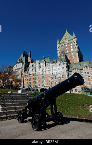 Cannon en face du Château Frontenac à Québec Banque D'Images