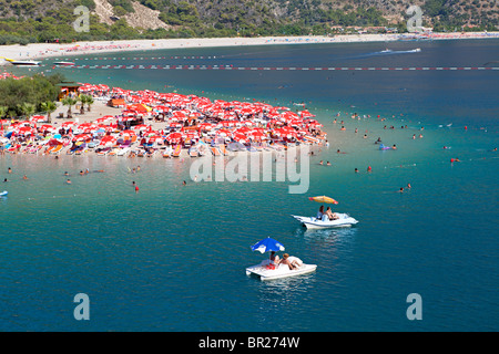 La baie de Fethiye à Antalya, près de la côte ouest turque Banque D'Images