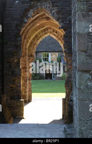 Llanthony Priory dans la Montagne Noire, Pays de Galles Banque D'Images