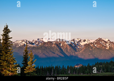 Gamme Bailey montagnes et Hurricane Ridge Visitor Centre de l'aube point Trail, Olympic National Park, Washington. Banque D'Images