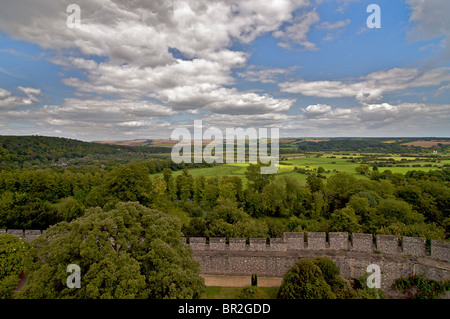 Vue sur la campagne du Sussex comme vue du château d'Arundel, Arundel, West Sussex, Angleterre Banque D'Images