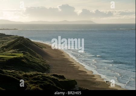 Weest Strand, Portrush, comté d'Antrim, en Irlande du Nord. Banque D'Images