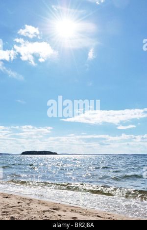 Plage au bord du lac Puruvesi, partie de la système du lac Saimaa, à l'est de la Finlande. Banque D'Images