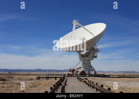 Very Large Array Radio Telescope lave a fait le ciel Banque D'Images