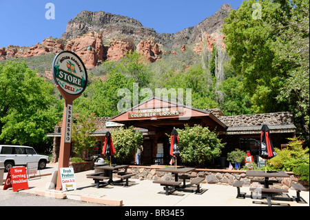 Indian Gardens Store Highway 89A Sedona à Flagstaff, Arizona Banque D'Images