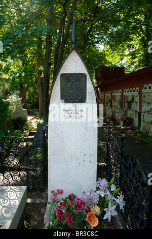 Tombe de la Fédération de nouvelliste, dramaturge et médecin Anton Pavlovitch Tchekhov (1860-1904) au cimetière de Novodievitchi Moscou, Russie Banque D'Images