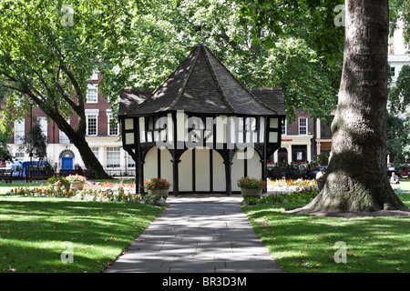 La vieille cabane de jardiniers, situé dans Soho Square à Londres. Banque D'Images