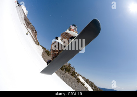 Membre de l'équipe de Snowboard nous Classement et médaillé olympique, Lindsey Jacobellis, les captures big air au cours de la demi-lune Banque D'Images