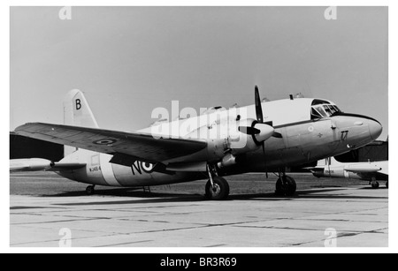 Ancienne photo de WJ484 Vickers Valetta De-agressé à l'aéroport avion Avions Banque D'Images