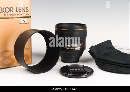 85mm Objectif pour portrait REFLEX - Nikon AF-S NIKKOR 85mm f/1.4G Banque D'Images