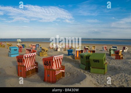 Chaises de plage sur la plage, Berlin, Allemagne Banque D'Images
