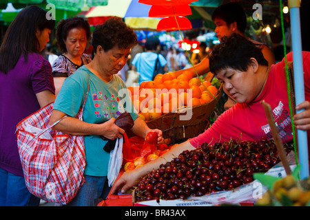 Marché de produits frais Shau Kei Wan, Hong Kong. Banque D'Images