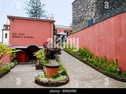 L'entrée de Casa Museu Frederico de Freitas à Funchal sur l'île de Madère. Banque D'Images