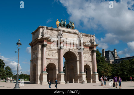 Arc de triomphe du Carrousel, près du Louvre, Paris, France Banque D'Images