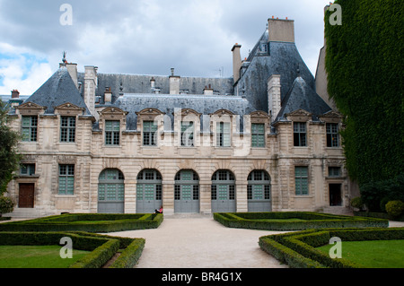 Hôtel de Sully, Marais, Paris, France Banque D'Images