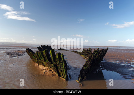 L'épave du SS' Nornan de 1897 découverte à marée basse à Chabeuil sur le canal de Bristol coast, Somerset, England, UK Banque D'Images