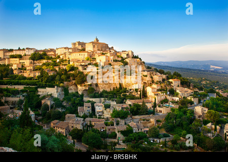 Europe, France, Vaucluse (84), Luberon, village perché de Gordes Banque D'Images