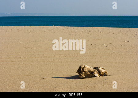 Plage déserte sur la mer Noire, le sable et l'eau, Balkans, Bulgarie Banque D'Images